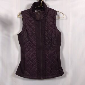 Athleta Rock Springs Quilted Vest in Wild Raisin Women’s Size Small
